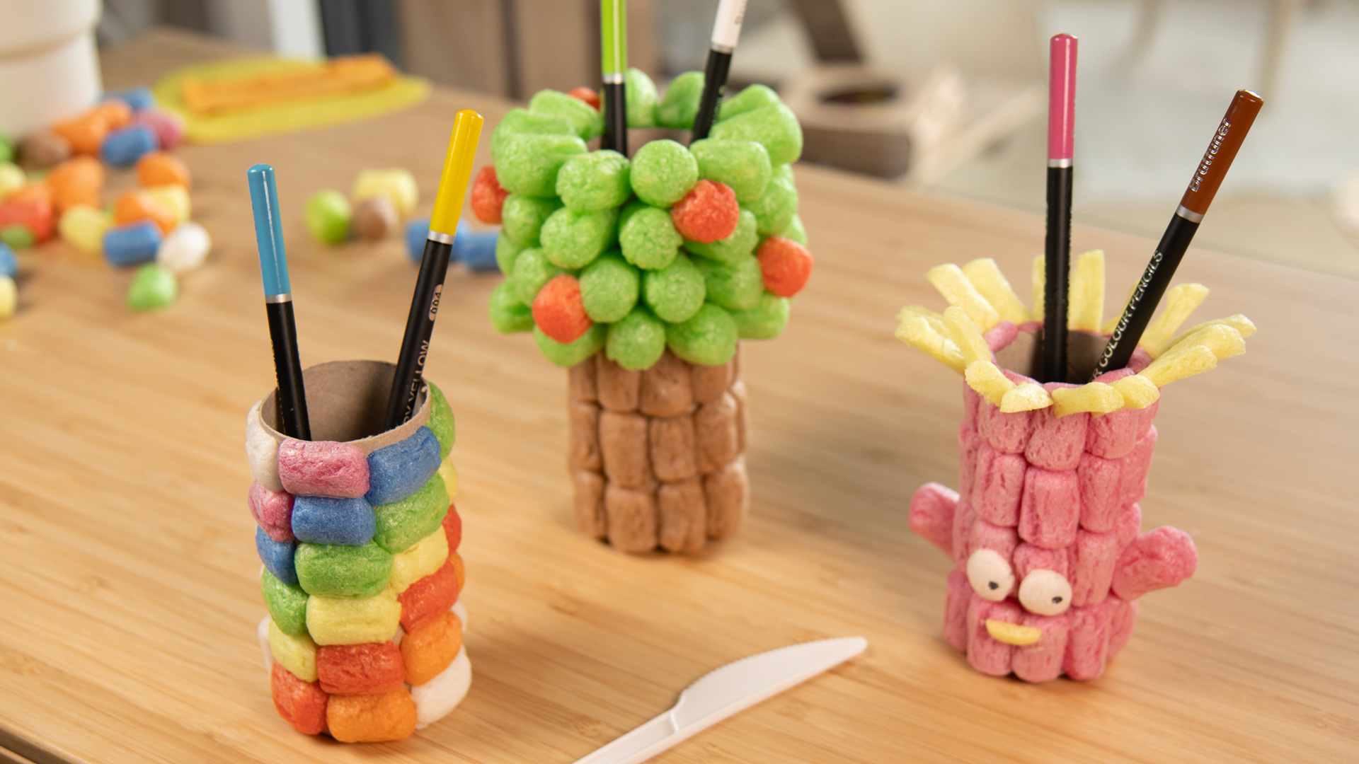 Pencil-Holder_Feature